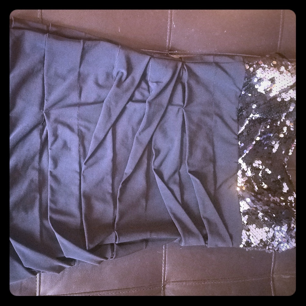 Black dress, short with sequins